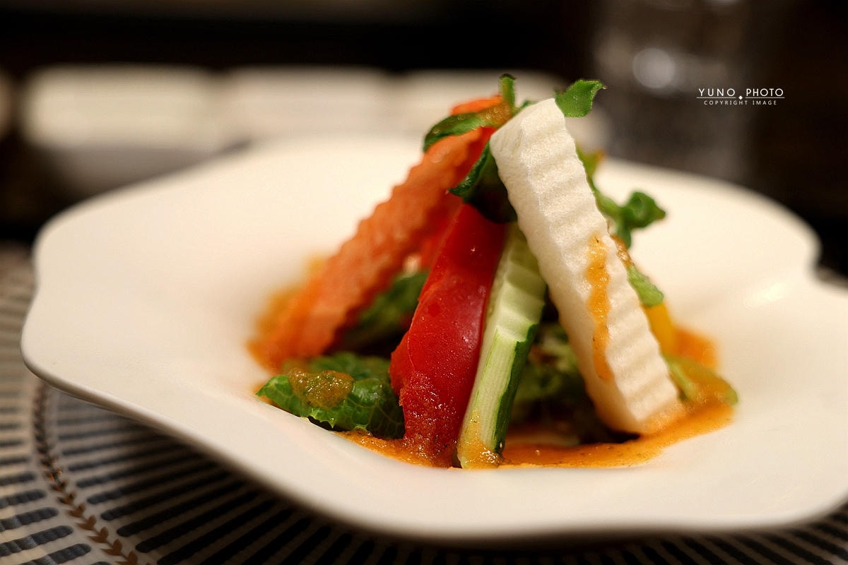 20251108-hi8el 20251108-hi8el