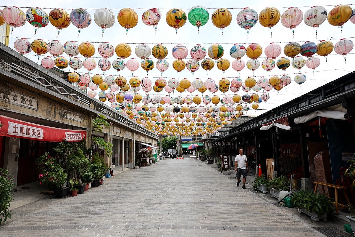 20251109-nq8kx 20251109-nq8kx