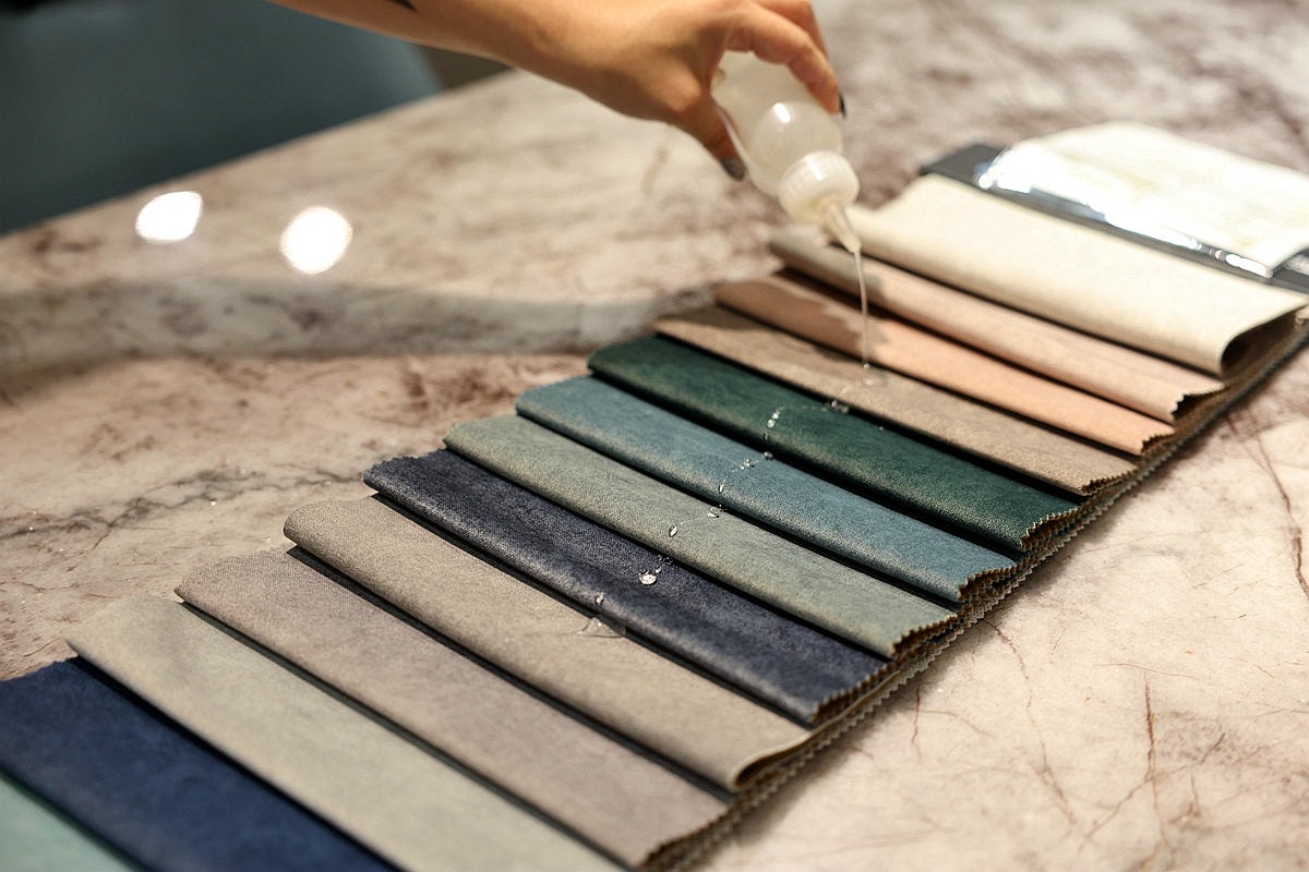 20251108-l9za8 20251108-l9za8