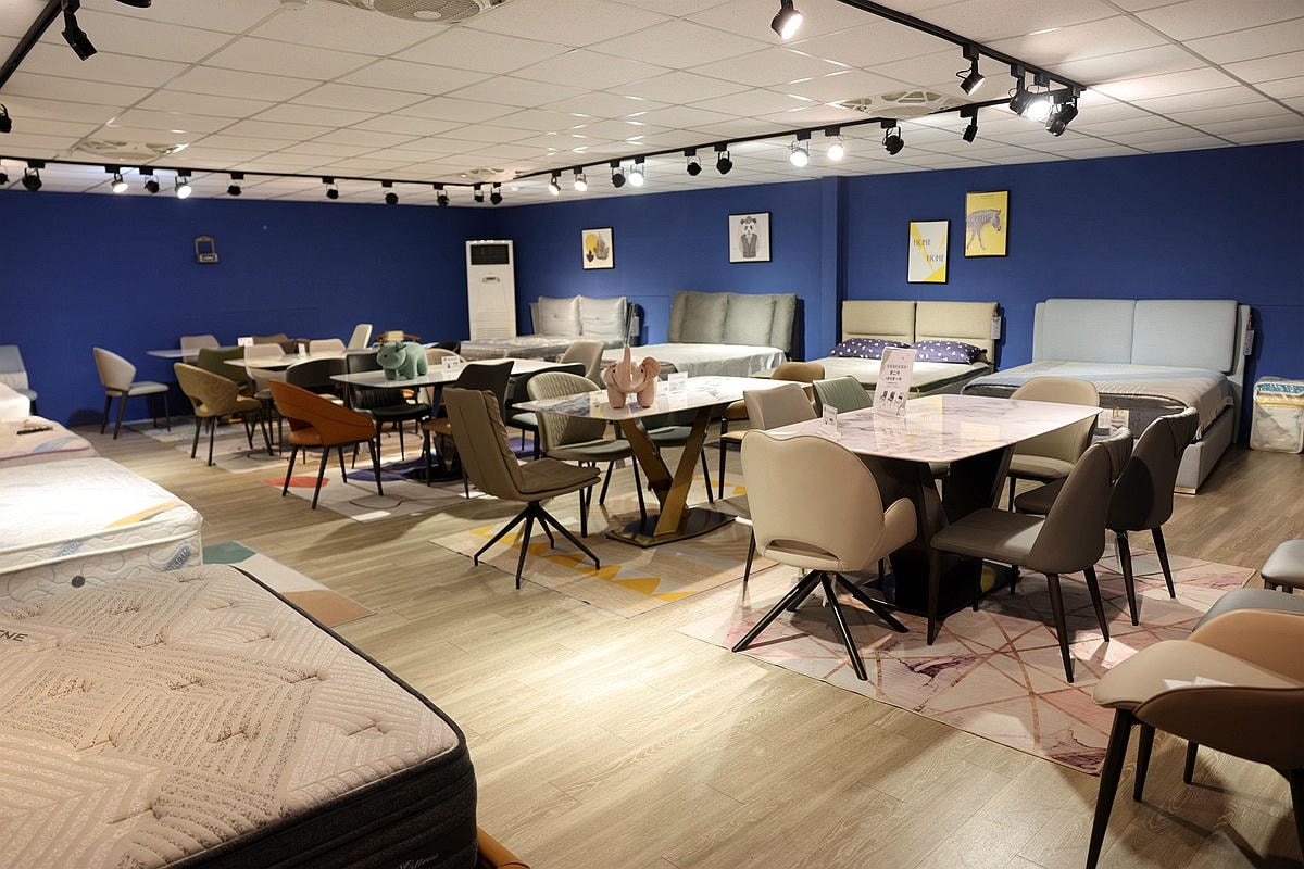 20251108-lpg6f 20251108-lpg6f