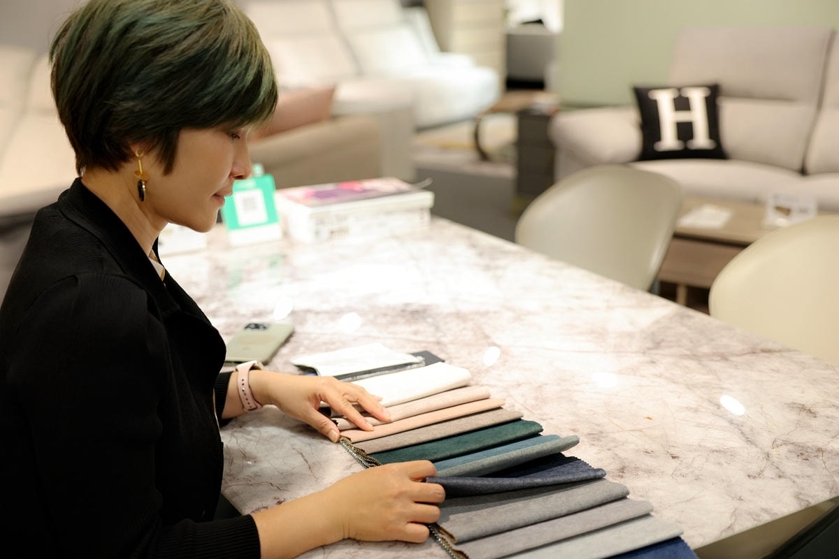 20251108-q2uyo 20251108-q2uyo