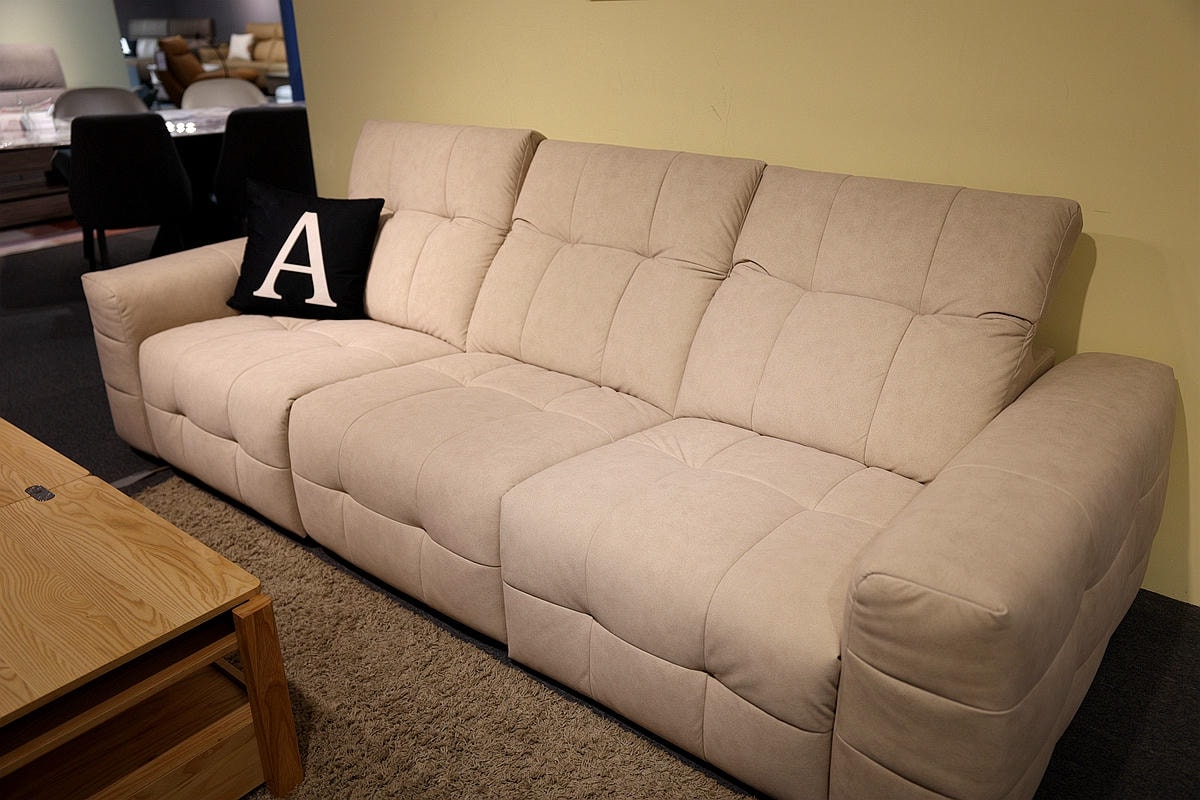 20251109-esqaj 20251109-esqaj