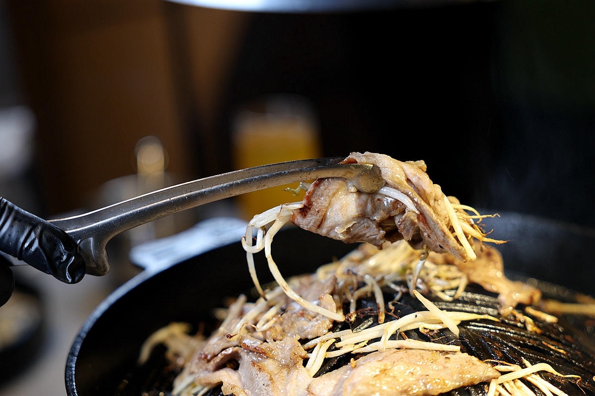 20251109-lv9cr 20251109-lv9cr