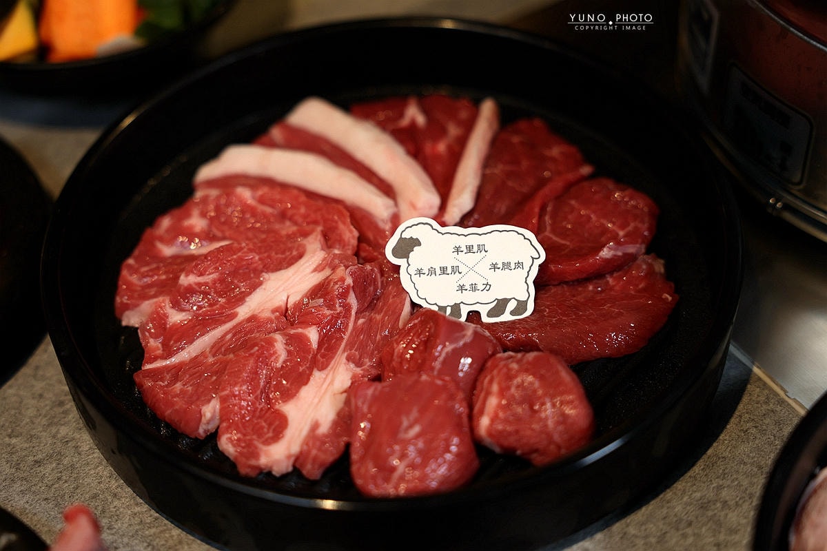 20251109-mbi5q 20251109-mbi5q