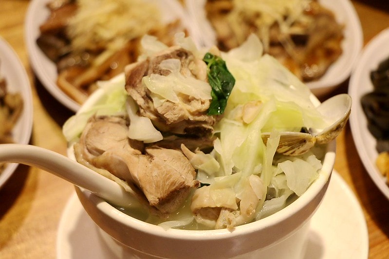 雙月食品社中和店074