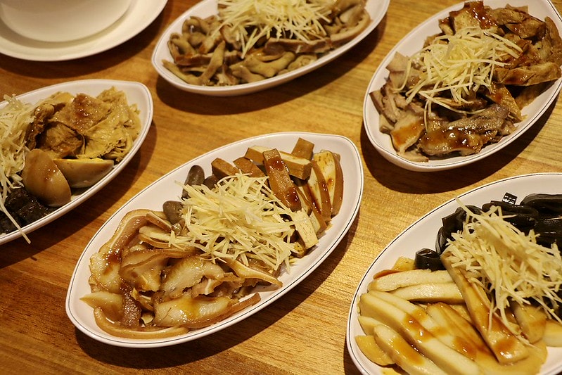 雙月食品社中和店061