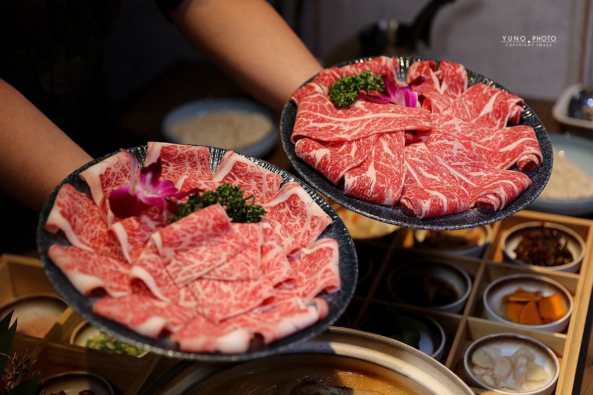 20251108-j7ng9 20251108-j7ng9