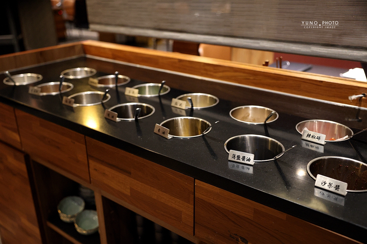 孫太太山海惠中行館|全台最貴!台中西屯吃到飽天花板 全台首創活體帝王蟹吃到飽 奢華龍蝦、A5和牛無限續點 - 第6張圖 孫太太山海惠中行館|全台最貴!台中西屯吃到飽天花板 全台首創活體帝王蟹吃到飽 奢華龍蝦、A5和牛無限續點