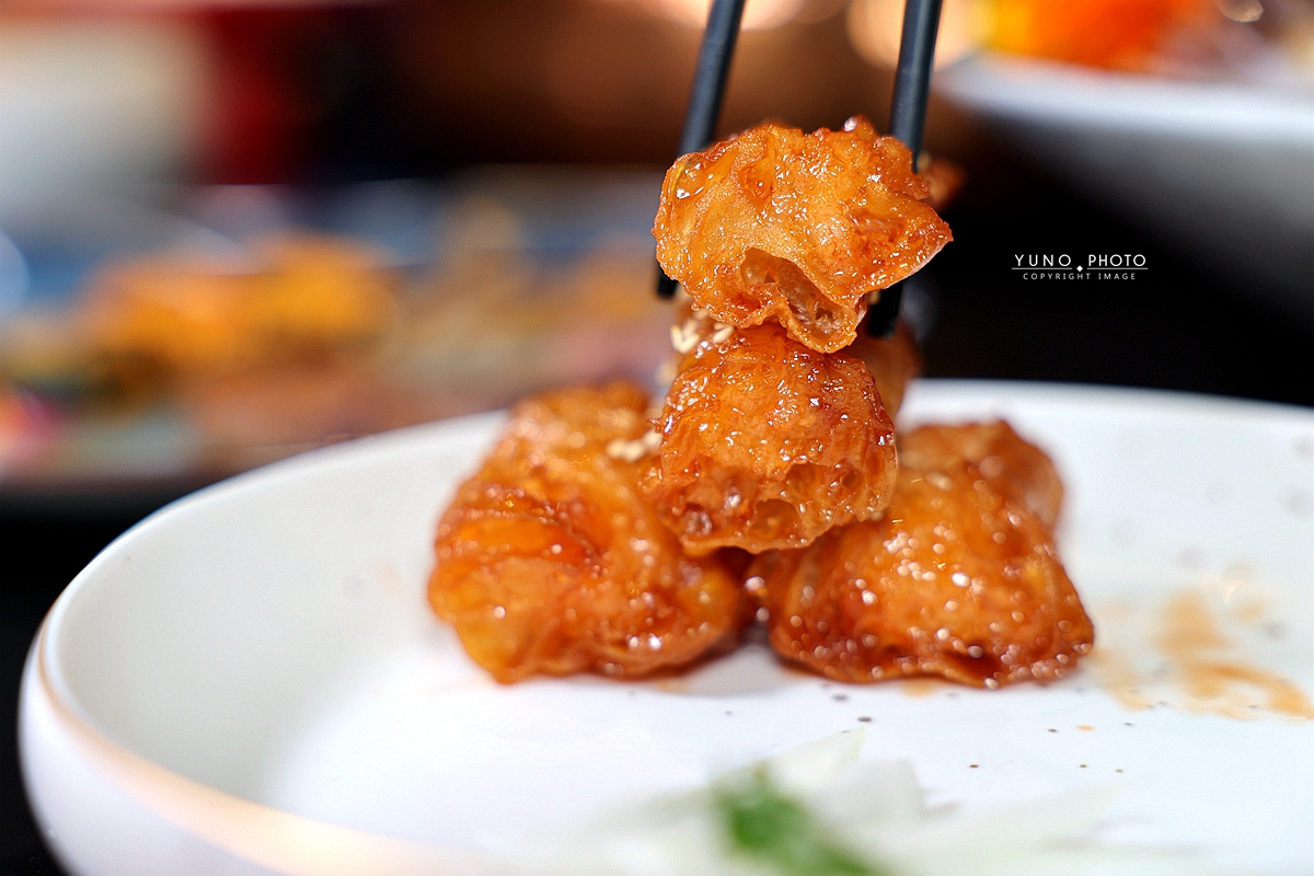 孫太太山海惠中行館|全台最貴!台中西屯吃到飽天花板 全台首創活體帝王蟹吃到飽 奢華龍蝦、A5和牛無限續點 - 第23張圖 孫太太山海惠中行館|全台最貴!台中西屯吃到飽天花板 全台首創活體帝王蟹吃到飽 奢華龍蝦、A5和牛無限續點