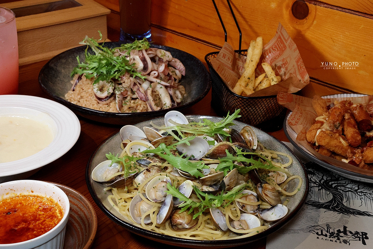 山終小鄰義大利麵專賣｜藏在逢甲巷弄的木質森林系餐廳 深夜職人義大利麵