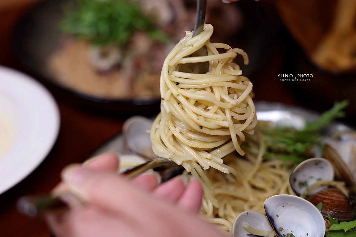 山終小鄰義大利麵專賣｜藏在逢甲巷弄的木質森林系餐廳 深夜職人義大利麵