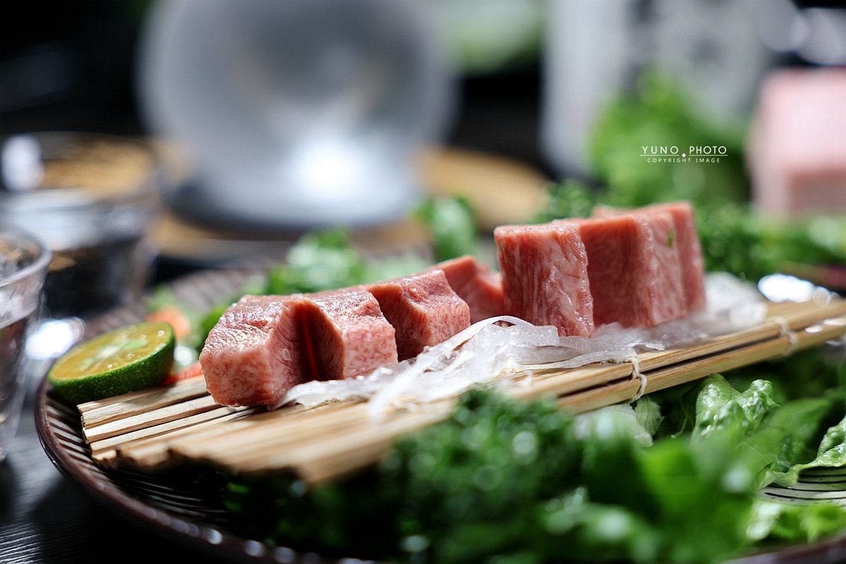 新竹燒肉推薦|極賀燒肉專賣Bar:專人代烤A5宮崎和牛、野生波紋龍蝦 從炭火香到海鮮甜都讓人停不下來 - 第23張圖 新竹燒肉推薦|極賀燒肉專賣Bar:專人代烤A5宮崎和牛、野生波紋龍蝦 從炭火香到海鮮甜都讓人停不下來