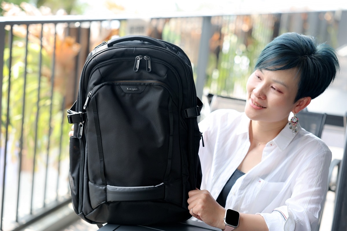Targus Voyager EXP 17 吋旅人系列專業後背包|數位遊牧必備!這款 Targus 旅人包竟然能「無痛擴容」,出差旅行一包搞定! - 第32張圖 Targus Voyager EXP 17 吋旅人系列專業後背包|數位遊牧必備!這款 Targus 旅人包竟然能「無痛擴容」,出差旅行一包搞定!
