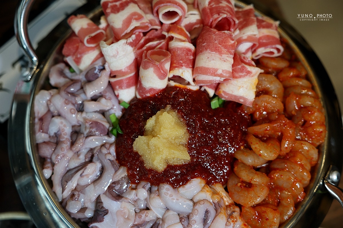 一中街韓式料理推薦|釜山三味食堂新開幕!章蝦牛鍋+起司炒飯必點 - 第6張圖 一中街韓式料理推薦|釜山三味食堂新開幕!章蝦牛鍋+起司炒飯必點