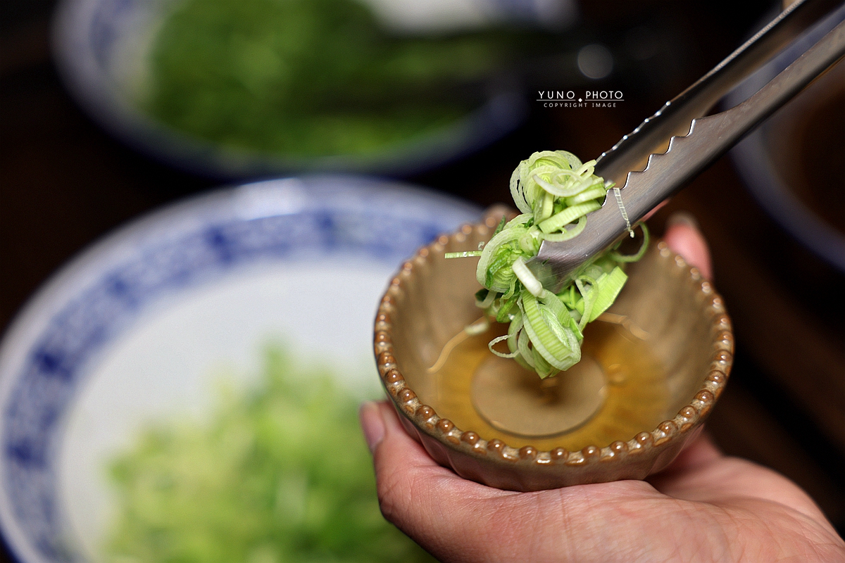 信義區私藏巷弄美食!法式大廚開的「員外佬麻辣火鍋」純天然蔬果慢熬湯底 顛覆麻辣鍋的想像 - 第9張圖 信義區私藏巷弄美食!法式大廚開的「員外佬麻辣火鍋」純天然蔬果慢熬湯底 顛覆麻辣鍋的想像