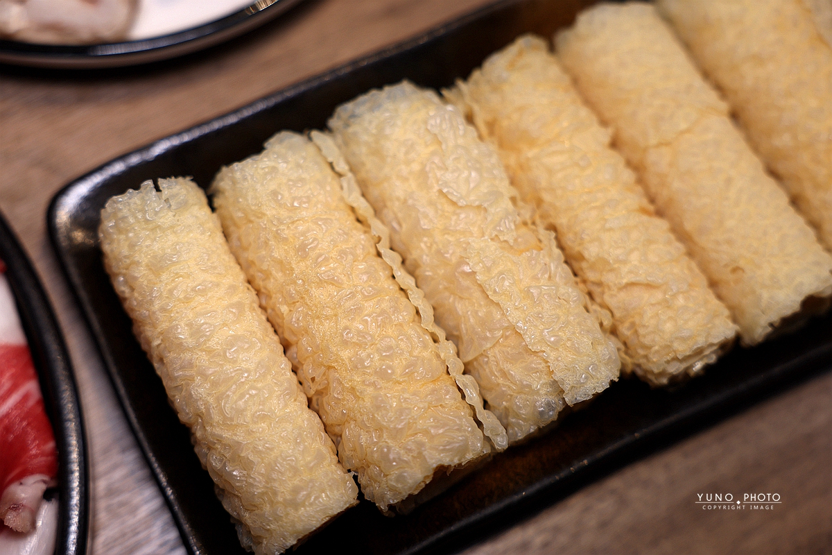 信義區私藏巷弄美食!法式大廚開的「員外佬麻辣火鍋」純天然蔬果慢熬湯底 顛覆麻辣鍋的想像 - 第32張圖 信義區私藏巷弄美食!法式大廚開的「員外佬麻辣火鍋」純天然蔬果慢熬湯底 顛覆麻辣鍋的想像