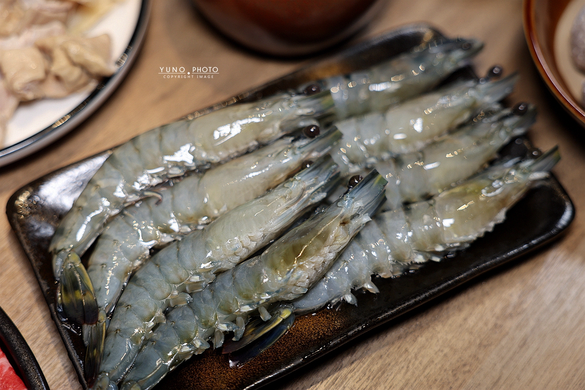 信義區私藏巷弄美食!法式大廚開的「員外佬麻辣火鍋」純天然蔬果慢熬湯底 顛覆麻辣鍋的想像 - 第34張圖 信義區私藏巷弄美食!法式大廚開的「員外佬麻辣火鍋」純天然蔬果慢熬湯底 顛覆麻辣鍋的想像